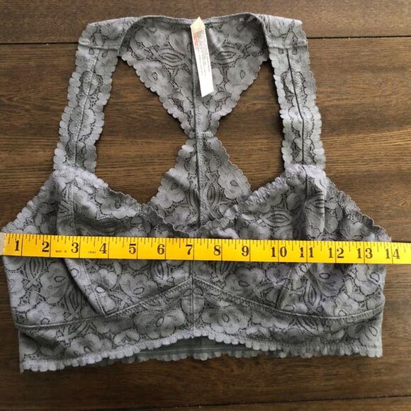 Free People Intimately Grey Racerback Lace Bralette Bra Size Medium - Picture 9 of 11